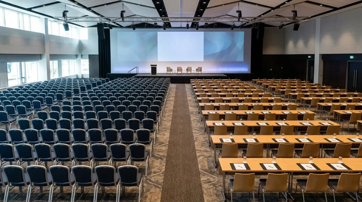 Theatre Style vs Classroom Style Seating Which Setup Is Right