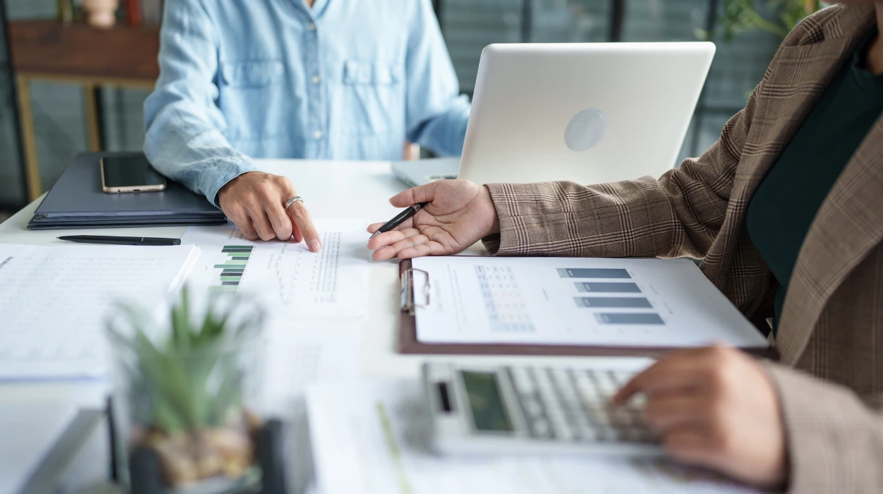 How Do Professional Services Prevent Mistakes in Director Resignation Filings in 2026