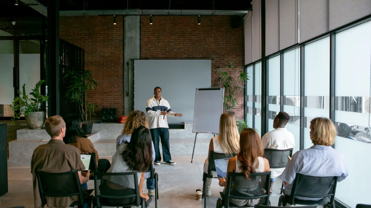 How to Switch to Hybrid Training with Modern Training Rooms in 2026
