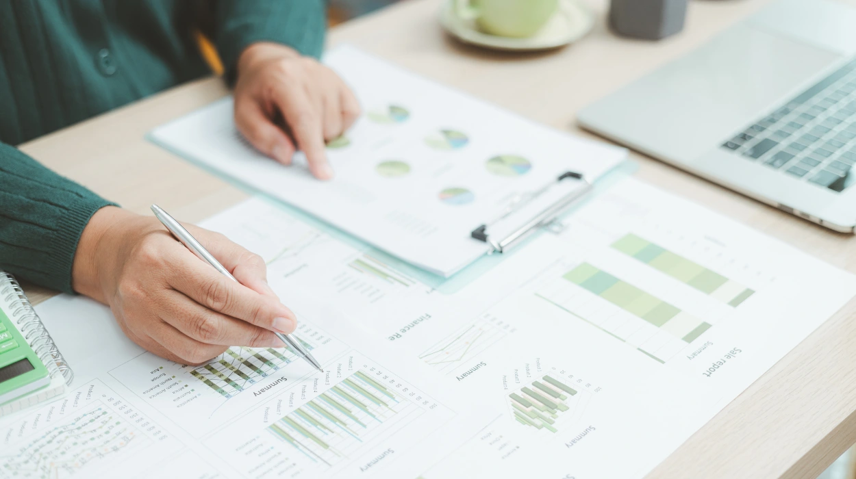 Why Staying Under the VAT Threshold Might Be Limiting Your Business Growth in 2026