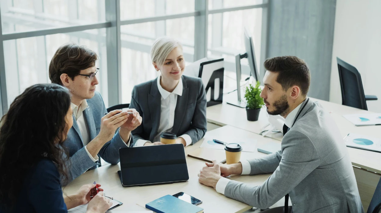 How Can Ecuador Businesses Use a UK Company for Sales in 2026