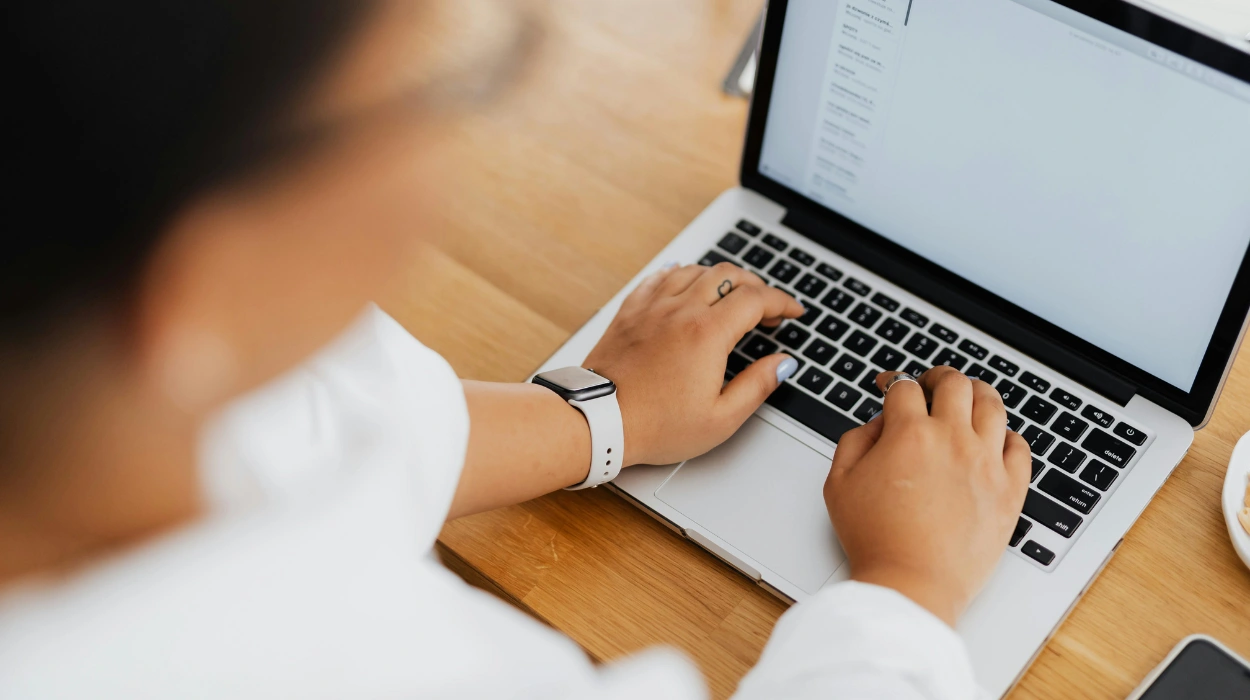 Virtual vs. Physical Business Address Which to Choose in 2026