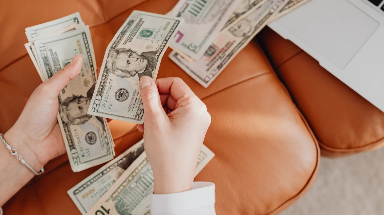 Why Colombian Freelancers Switching to UK Companies for USD in 2026