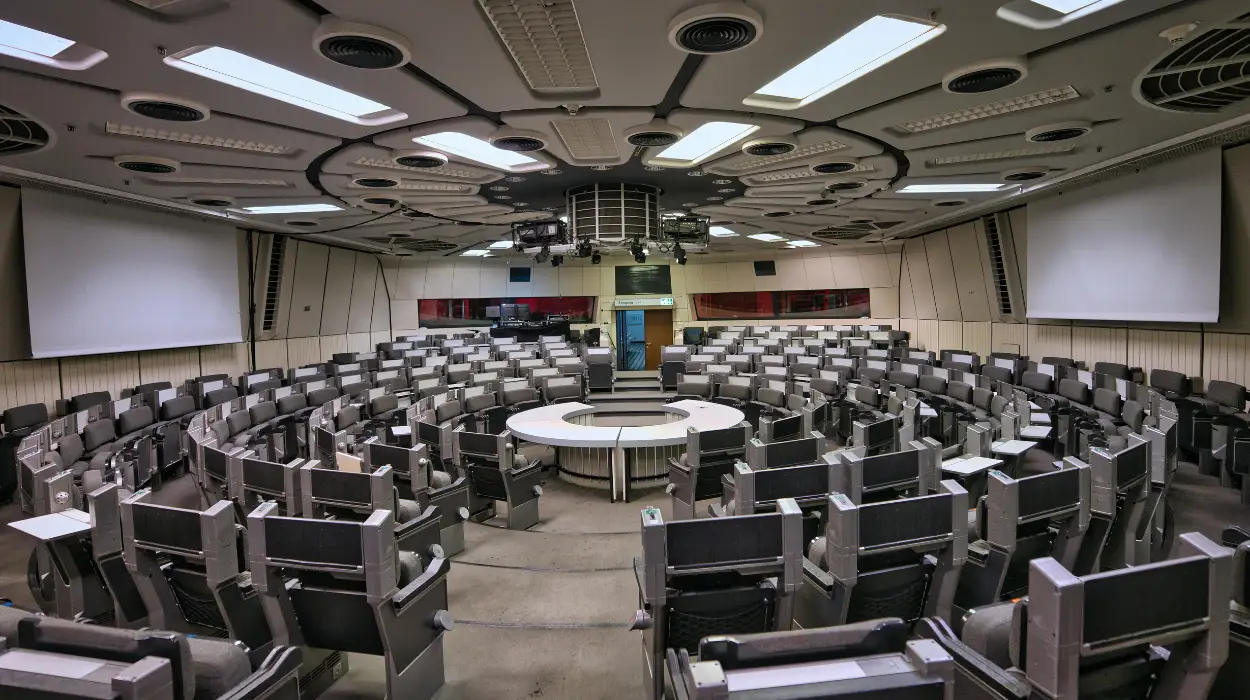 How to Choose a Conference Venue With In-House Catering
