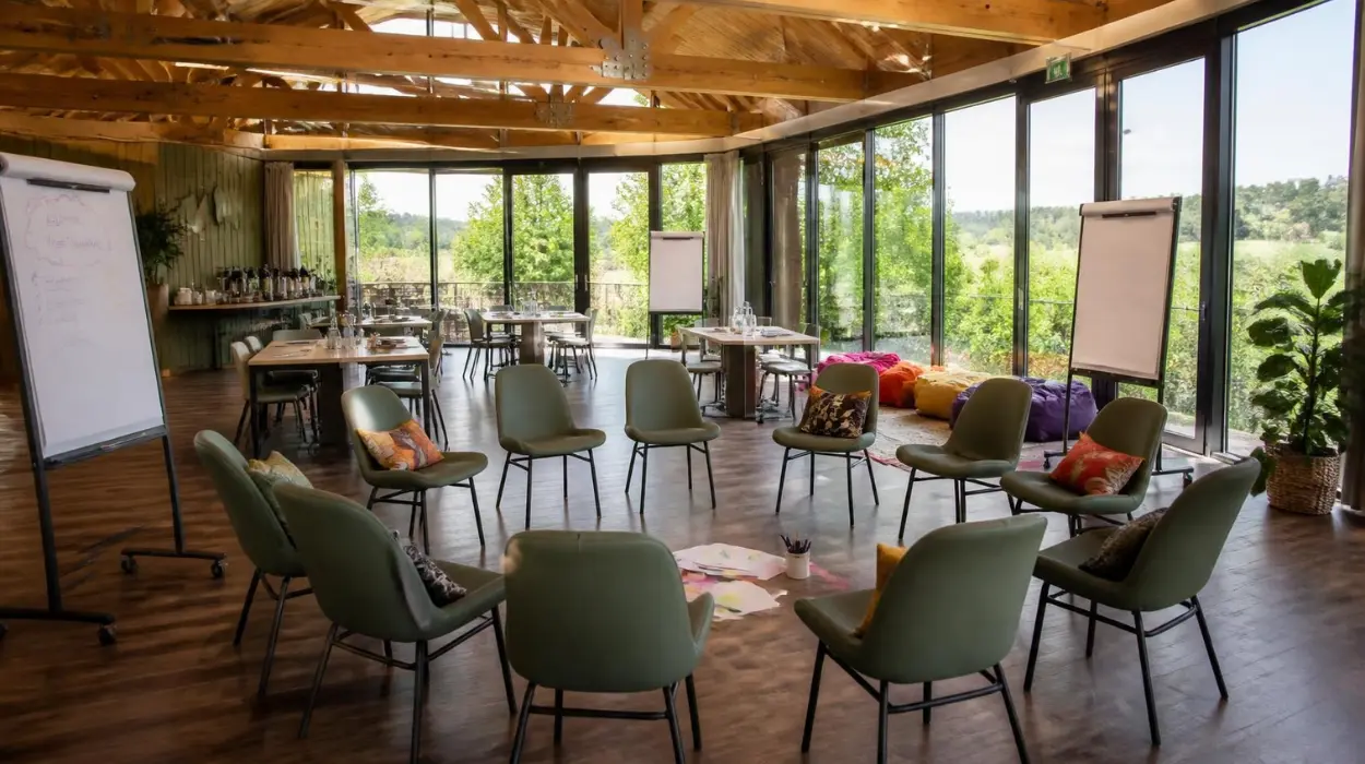 Want to Book Team Away Day Venues With Form My Company in 2026?